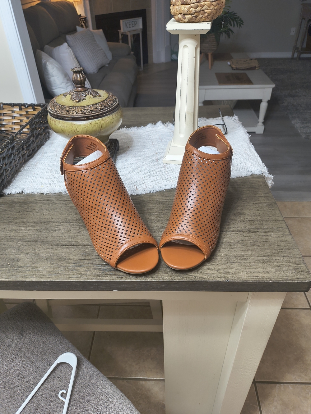 Perforated Open-Toe Block Heel Sandals - Tan